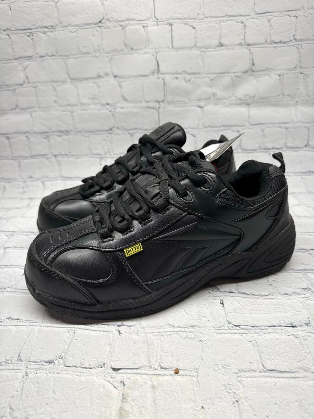 Reebok Work Centose Men's Oxford safety shoes
MT75
Size 7 1/2 Men’s wide
